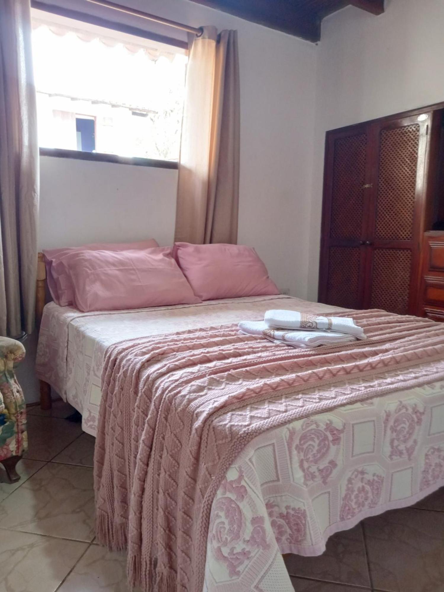 Hostel Embauba Parati Habitación foto